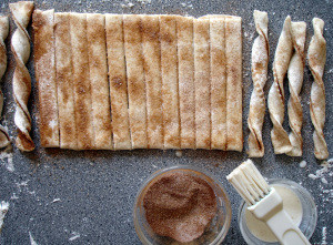 معجنات سريعة - طريقة عمل أصابع السينابون