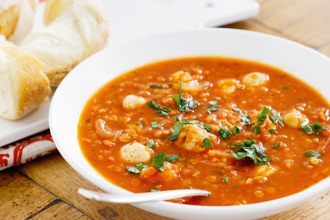 شوربة العدس - طريقة عمل شوربة العدس بالدجاج على الطريقة التونسية