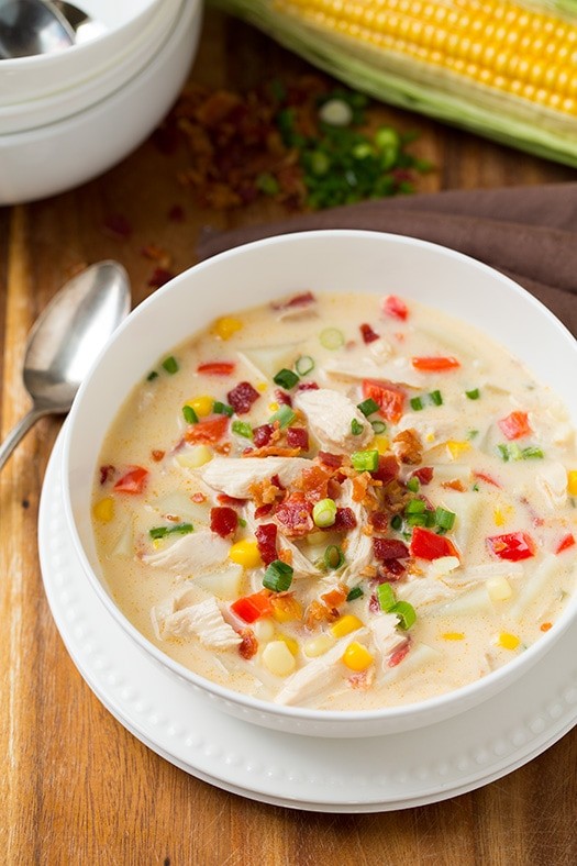 شوربات شتوية باستخدام الكريمة - طريقة عمل شوربة الدجاج بالذرة والكريمة